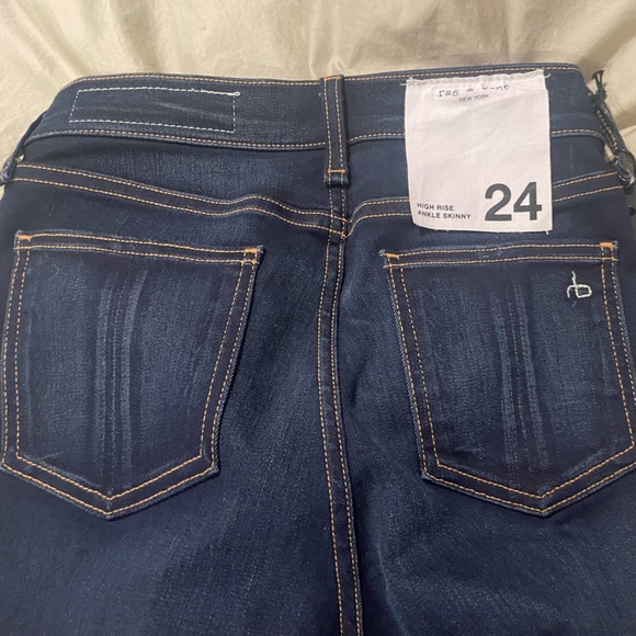 Brand new rag and bone skinny jeans. Size 24 - Picture 3 of 3